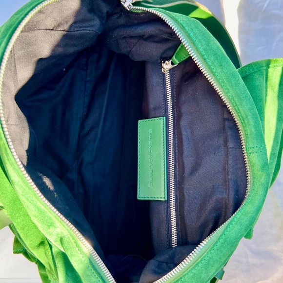 Balenciaga Suede Cargo Bag in Spring Green! - Picture 7 of 9